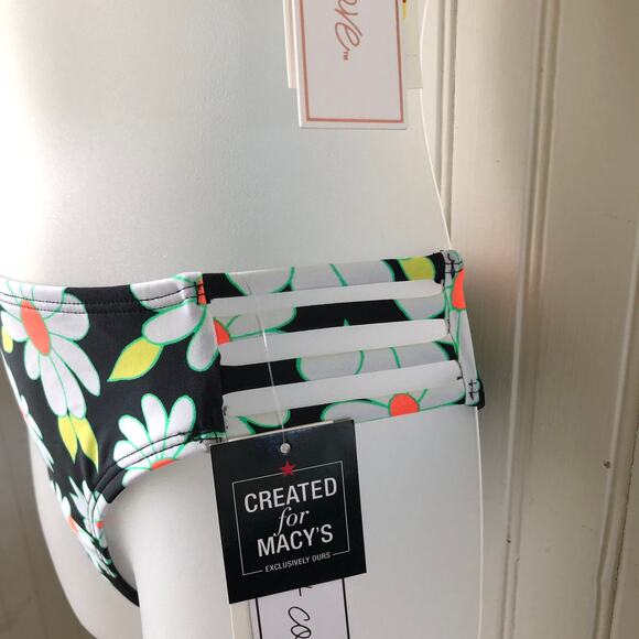 SALT + COVE Juniors Daisy Strappy Underwire Push Up Top Hipster Bottoms Size Med - Picture 5 of 7